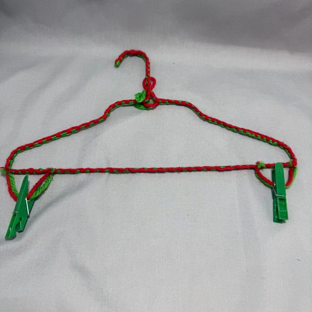Vintage Yarn Wrapped Crochet Hangers  NalTex Clips Grannycore Estate Lot of 11